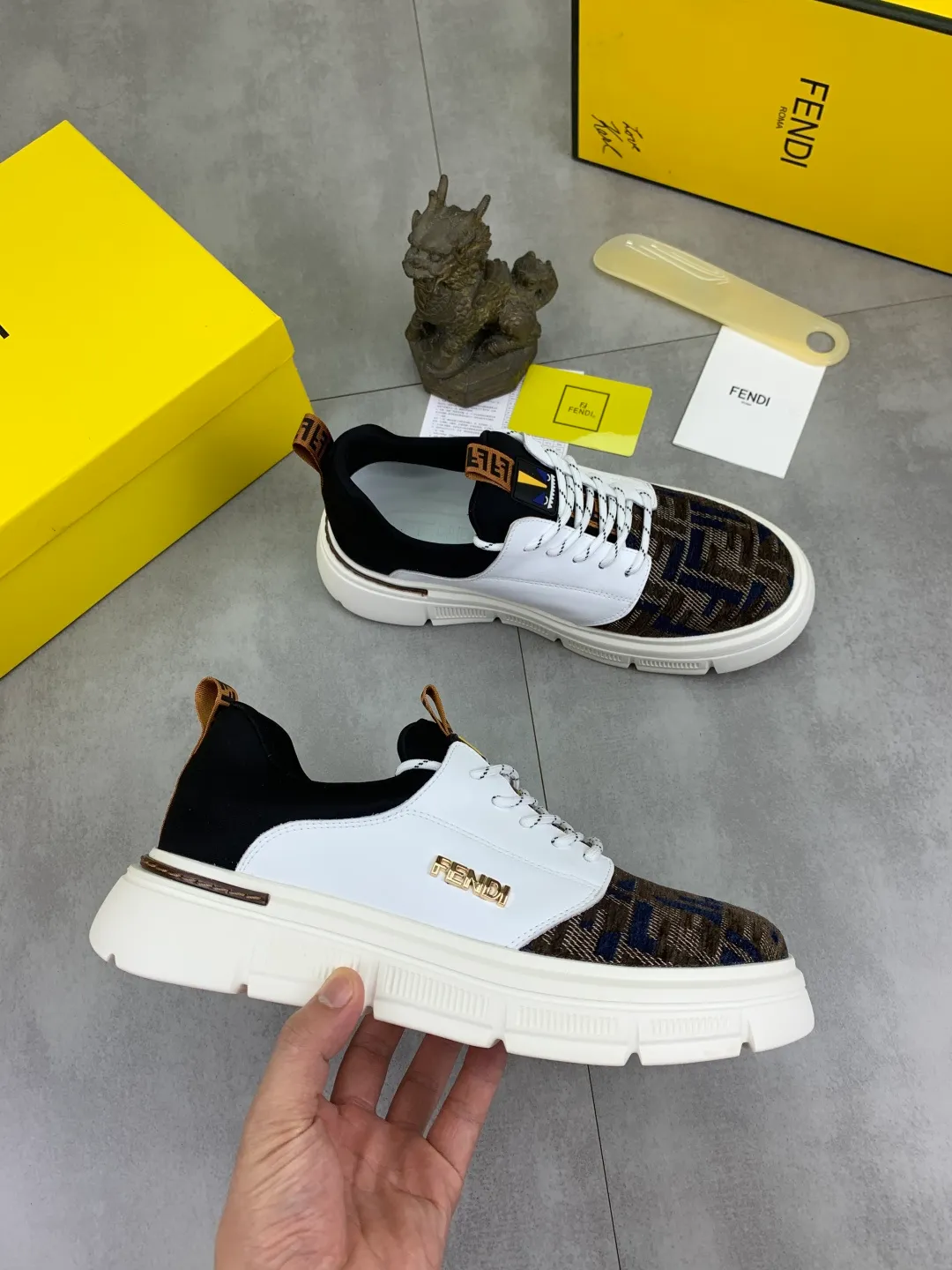 ​Men's shoes 💰P400 💰[New style] little monster 🆘 New FENDI (Fendi) new style 🕶️🕶️Simple routing effect, showing an elegant and cool driving shoe 🎬Using imported calfskin + first-layer pigskin lining🐂Excellent material🎬Detailed workmanship 🤗Comfortable foot feel➰➰. ​Pair it with any outfit to show your taste and temperament, low-key luxury ♻️Design ​simple and elegant ​noble and fashionable 🍃​Very loved and favored by trendy men 💓❤️size: 38-44 2️⃣colors available